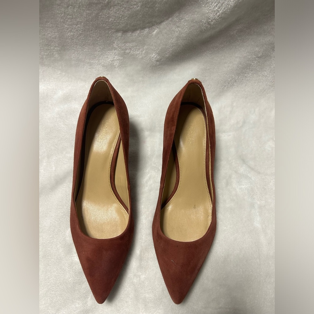 Women’s Michael Kors brown Suede close pointed toe pumps kitten heels size 7.5 - Picture 3 of 11
